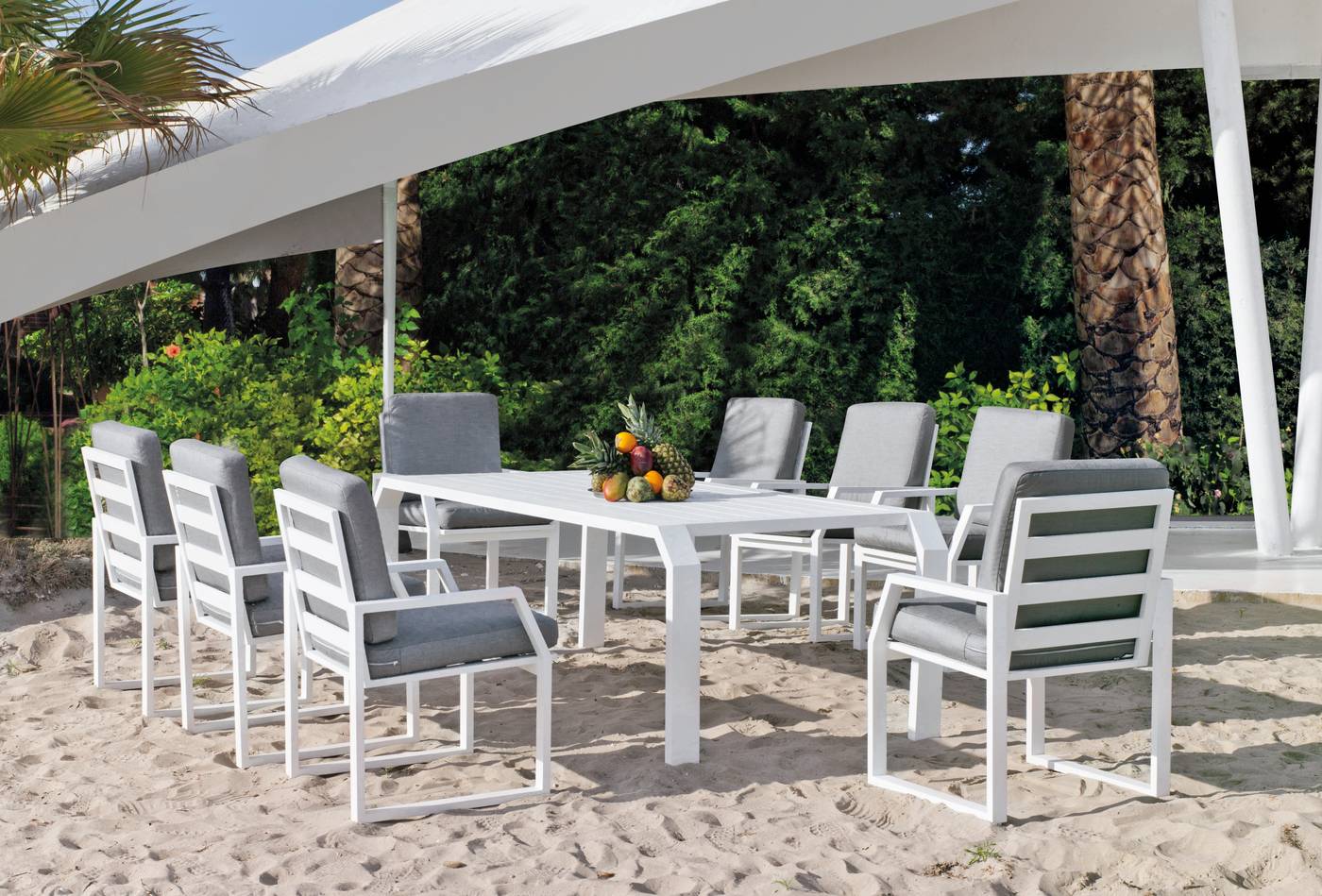 Conjunto de aluminio luxe: Mesa de comedor de 240 cm. + 8 sillones + cojines. Disponible en color blanco, antracita y champagne.
